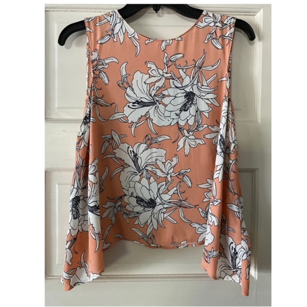 Zara peach and white floral tank top. Size Small
